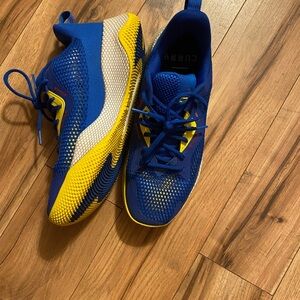 Under Armor Curry HOVR Basketball shoes 9M